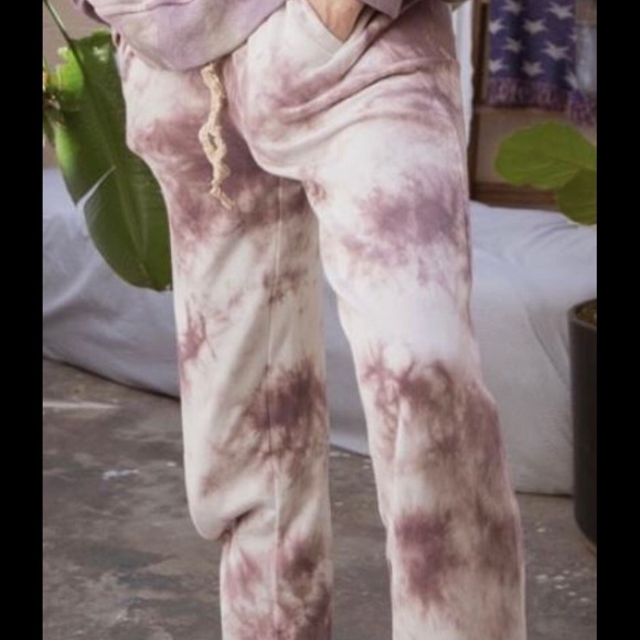 CLEARANCE!  PRICE FIRM! NWT! POL Berry Obsessed Hand Dyed Jogger Sweatpants - Picture 2 of 5